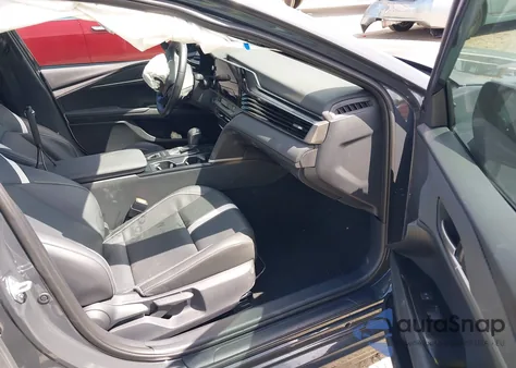 2025 Toyota Camry Se из США, поврежденный, VIN 4T1DAACK5SU049638